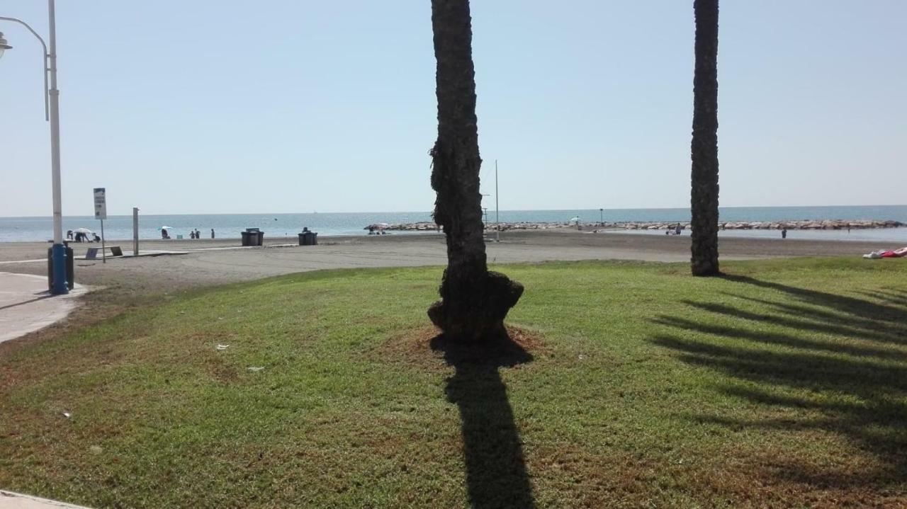 Apartamentos Angelita Plaza Beach Málaga Eksteriør billede